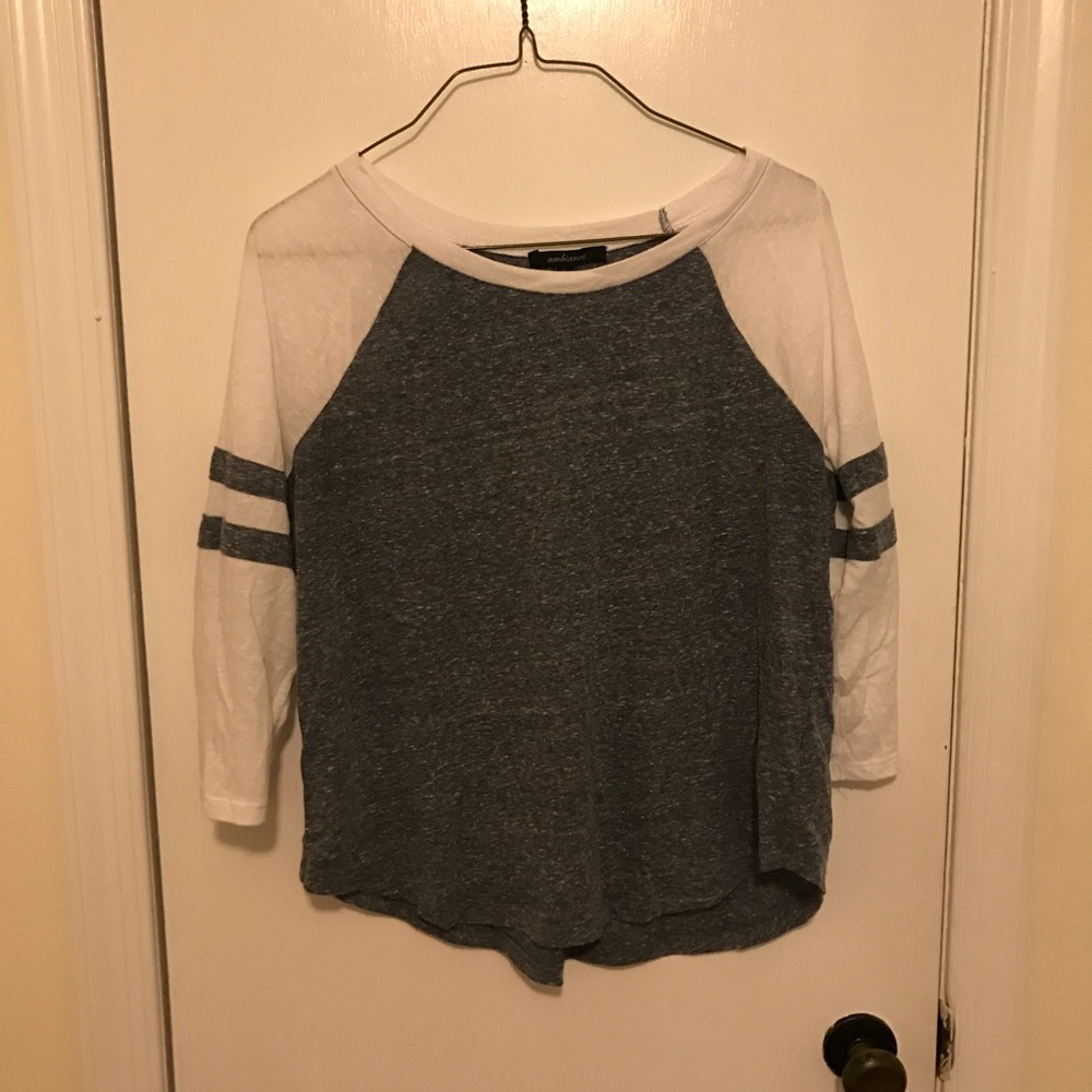 Baseball tee